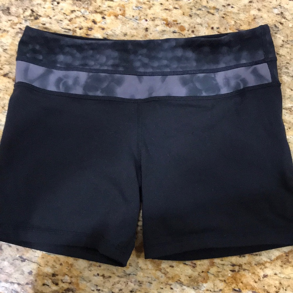 Lululemon Grove shorts